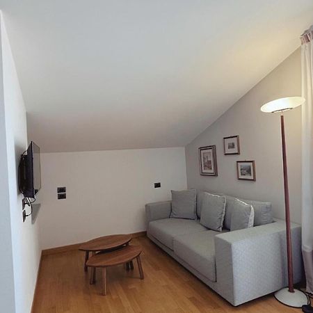 Casa Ceruti Bed and Breakfast Villa Guardia Buitenkant foto